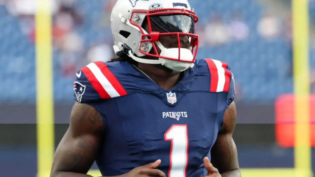 A.J. Brown tries to get Drake Maye into Patriots preseason game vs. Colts - New England Patriots