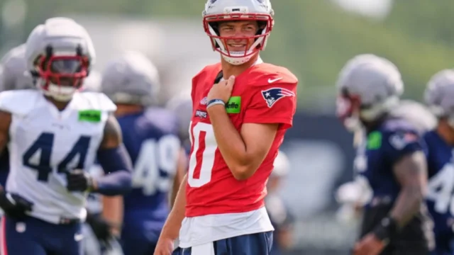 Christian Gonzalez contract stalemate: what it means for Drake Maye - New England Patriots