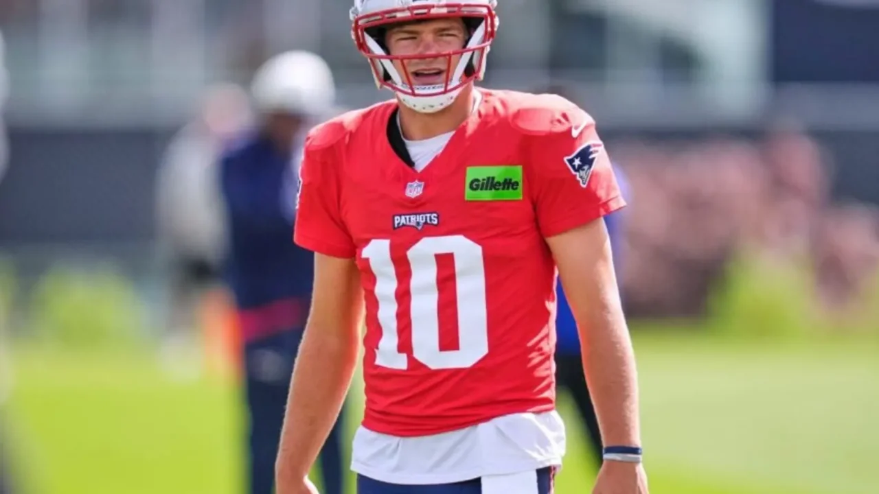 Drake Maye picked off in two-minute drill; Campbell limited - New England Patriots