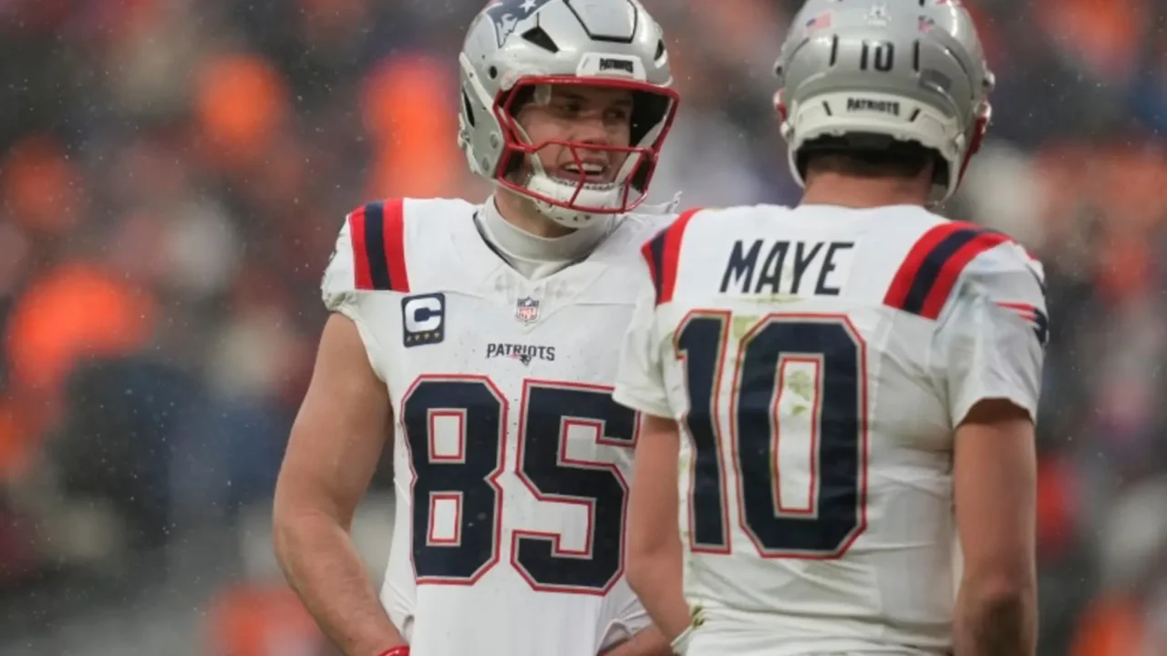 Hunter Henry signs 2-year extension with Patriots through 2027 - New England Patriots