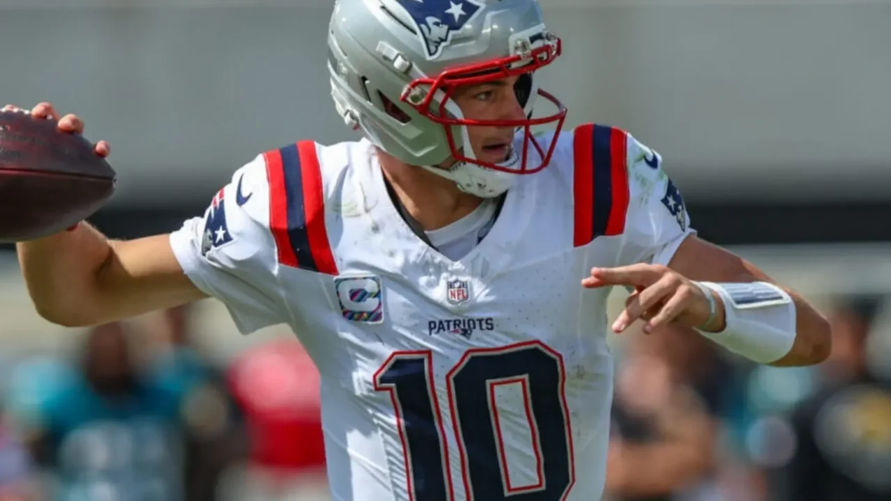 Drake Maye Addresses Shoulder Concern on WEEI - New England Patriots