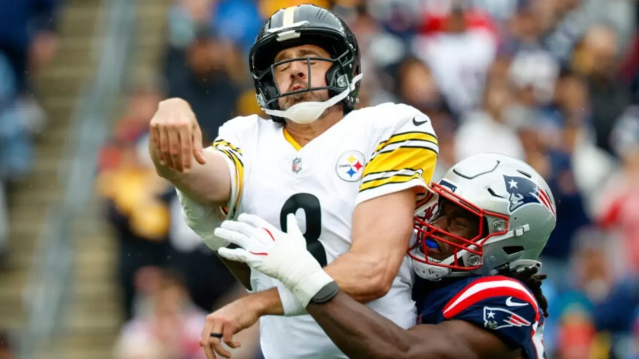 Gabe Jacas records first career interception of Aaron Rodgers in Patriots' 20-3 win - New England Patriots