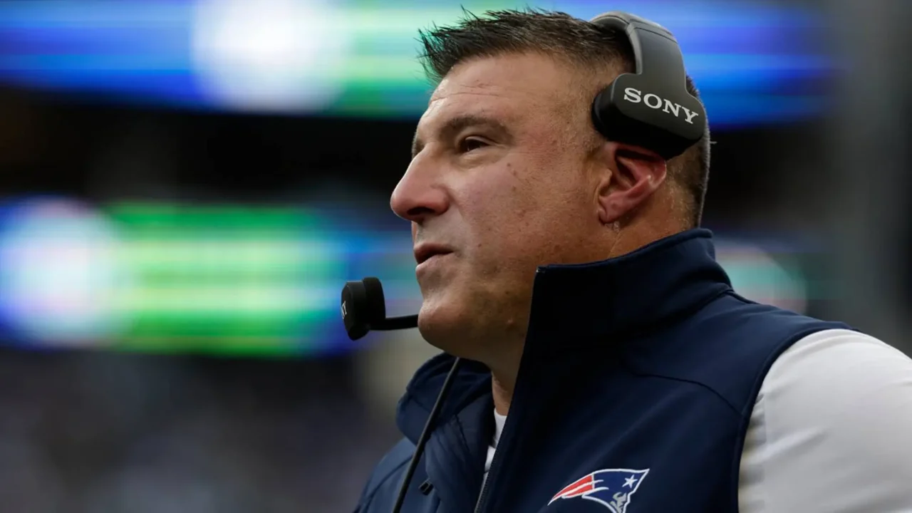 Mike Vrabel under fire after Patriots preseason plan backfires - New England Patriots