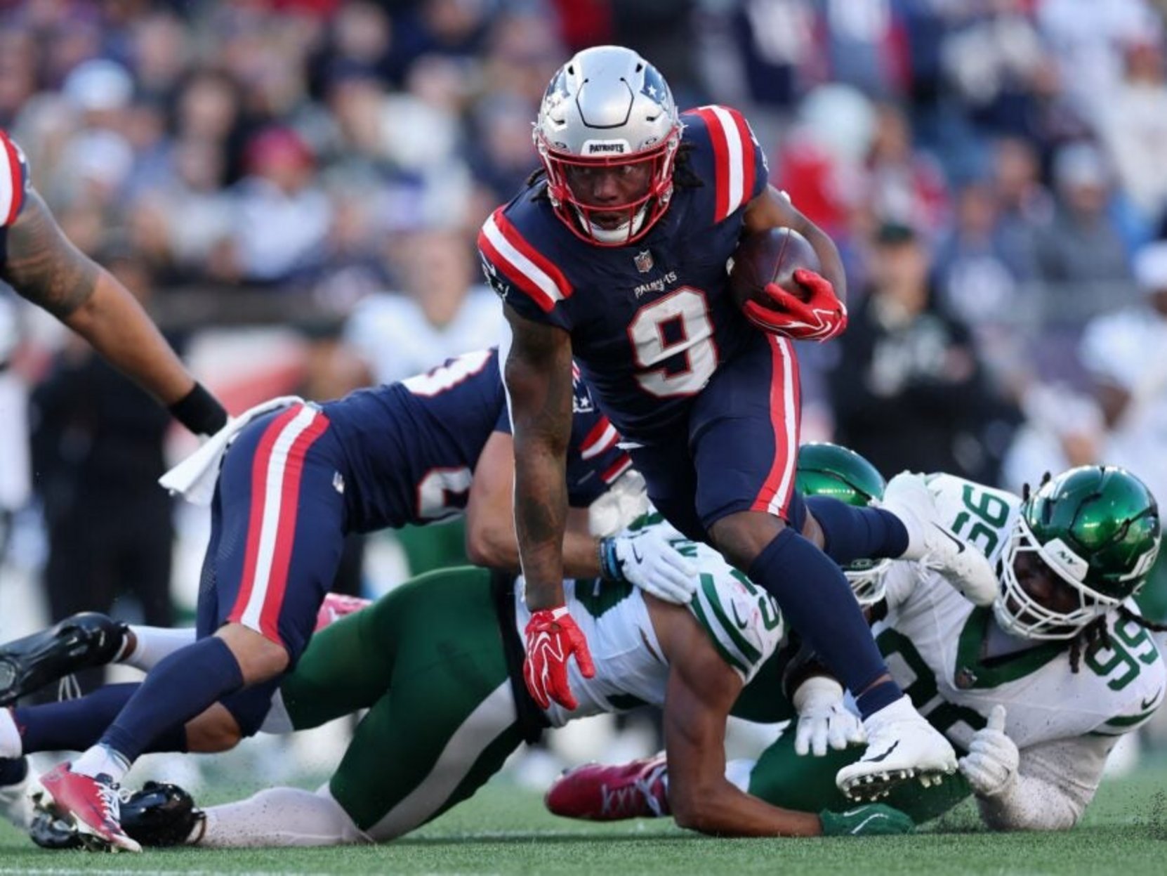 Corey Kiner's Hot Hand Gives Patriots New RB Option - New England Patriots