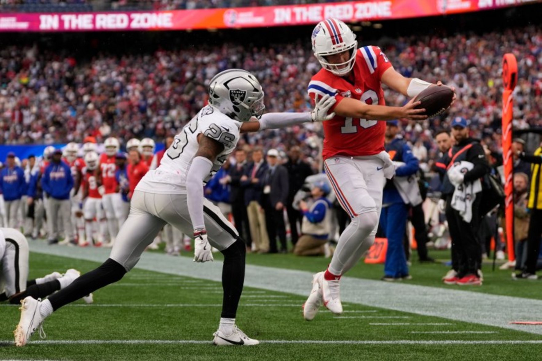 Drake Maye Throws Four TDs as Patriots Beat Raiders 45-17 - New England Patriots