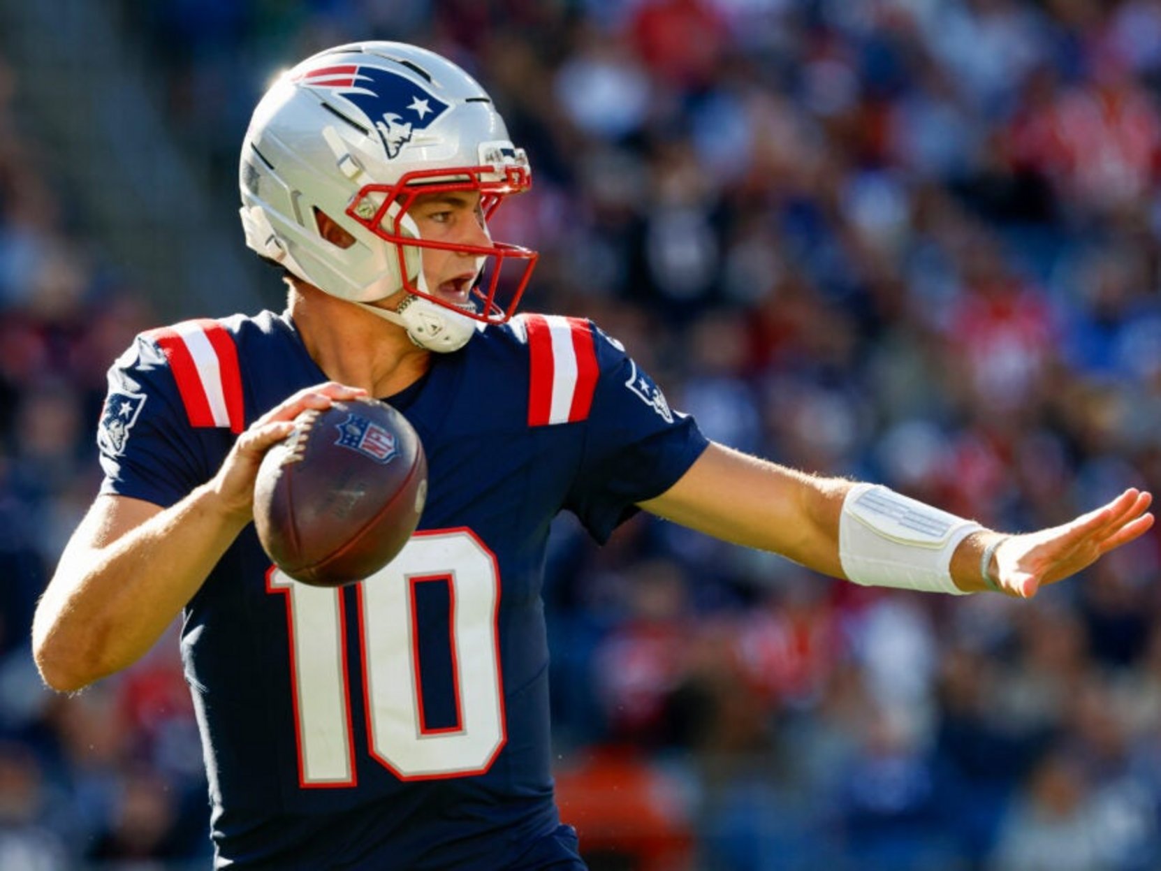 Drake Maye Praises Patriots Offensive Line After Jets Win - New England Patriots