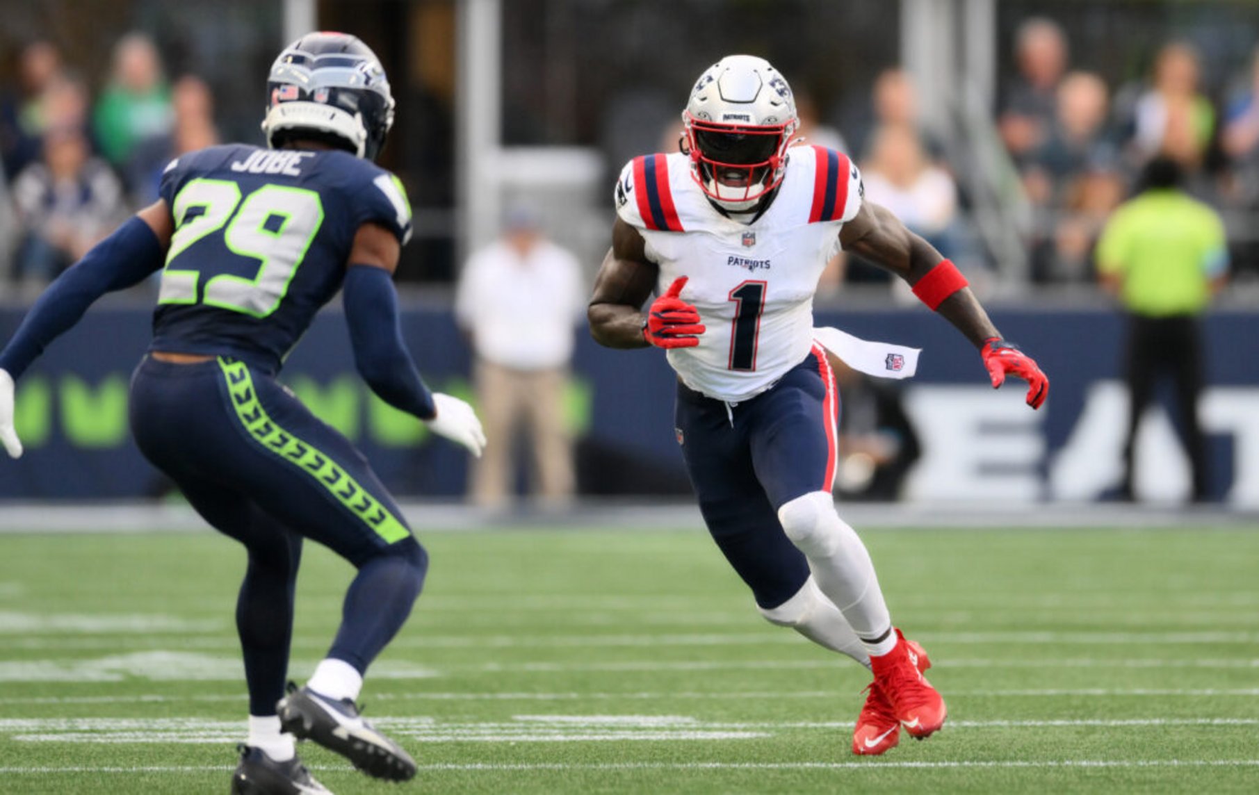 Patriots Expected to Activate A.J. Brown From IR Before Jets Game - New England Patriots